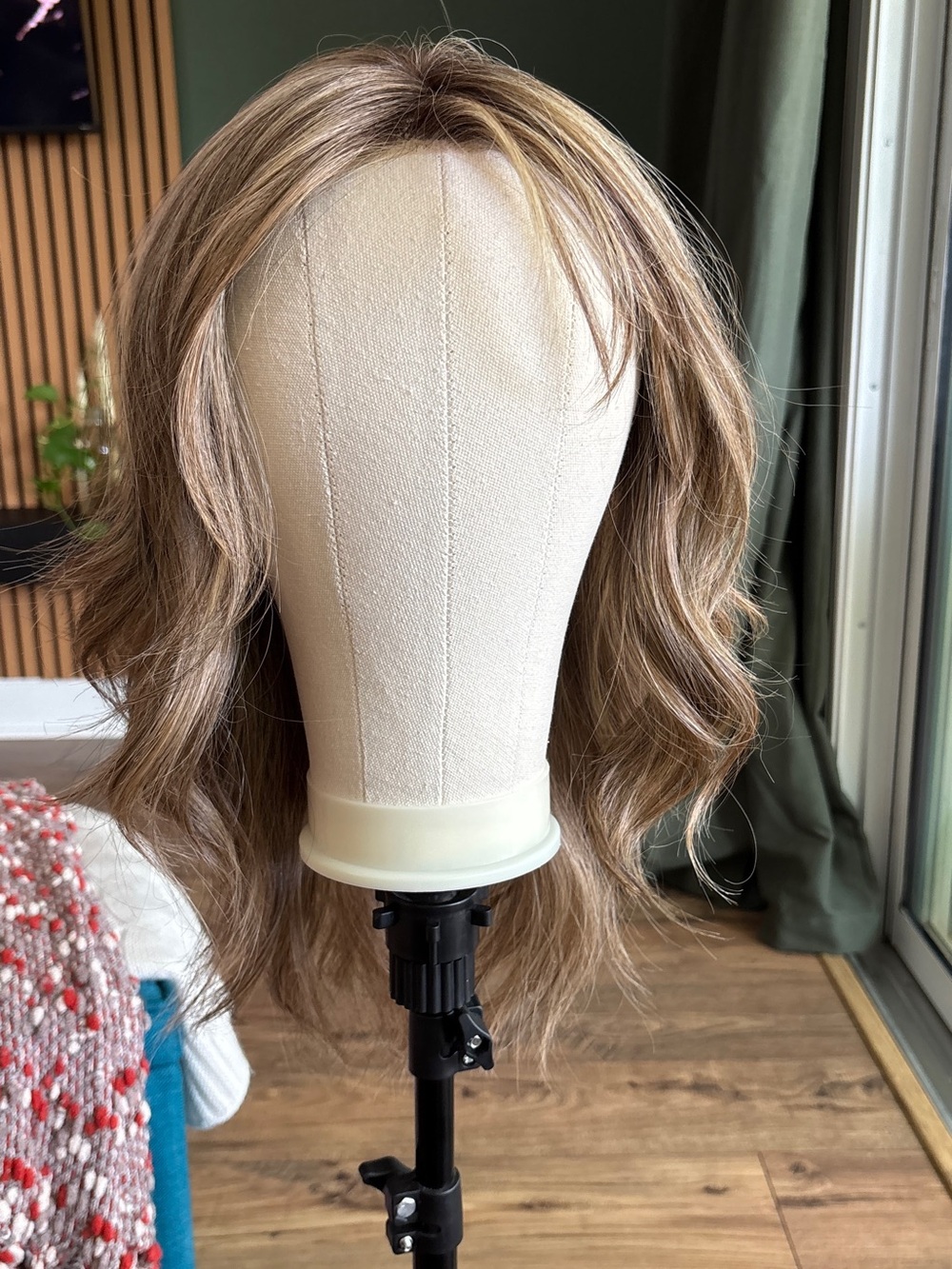 Belle Tress Cafe Collection Peerless 18 HF wig in BrownSugar SweetCream